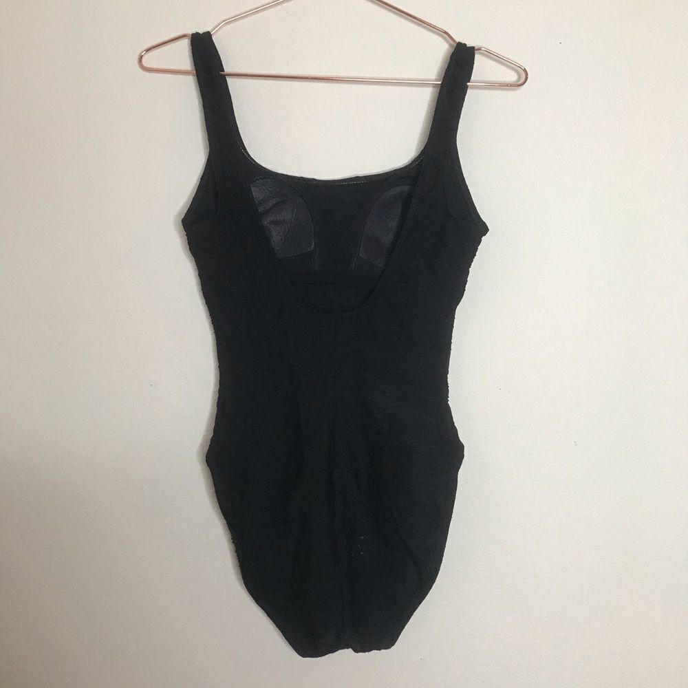 Vintage black textured‎ square neck one piece - Picture 8 of 8